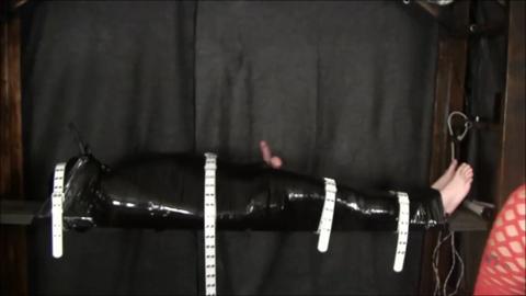 57431